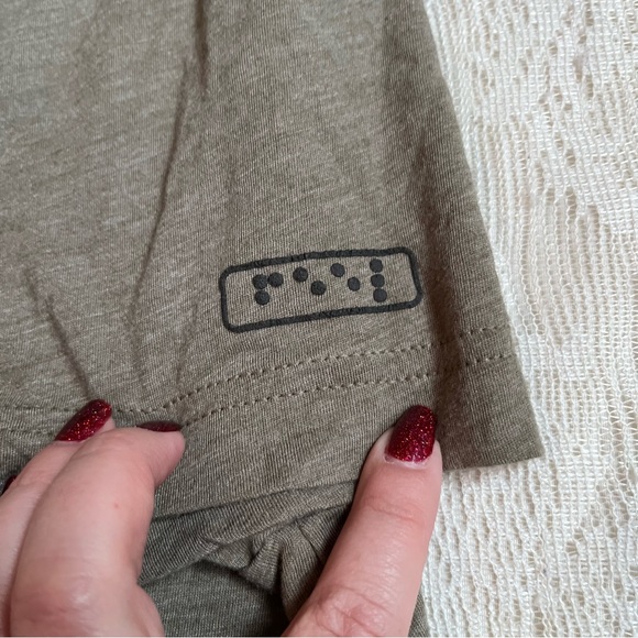 Two blind Brothers “perspective” graphic short sleeve tee - Picture 6 of 8